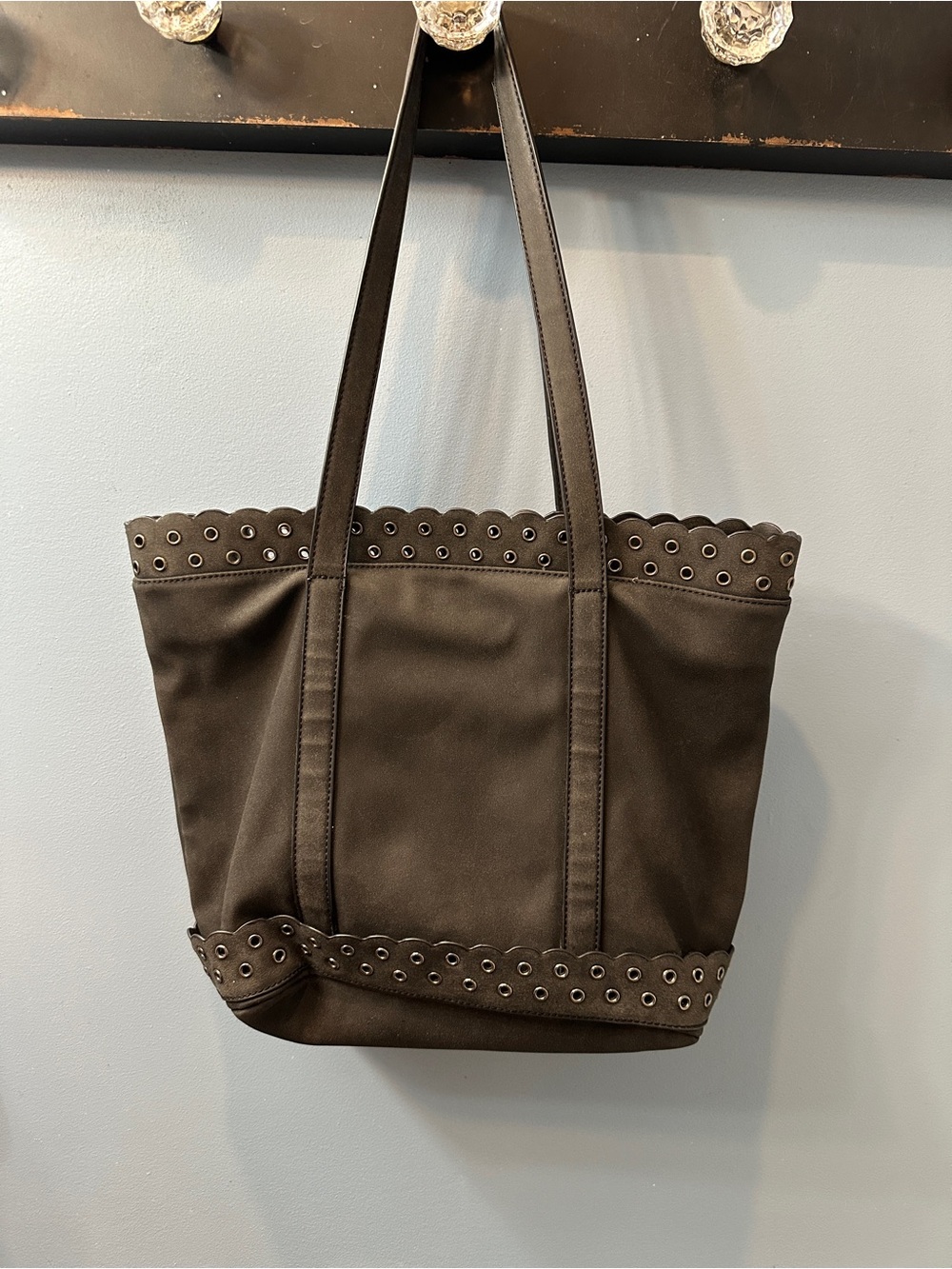 Moda Luxe Tote Large Shoulder bag black faux suede grommets & scalloped trim